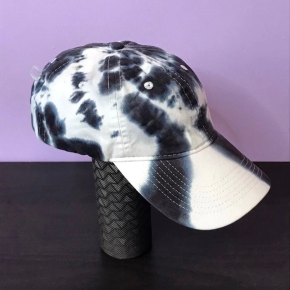 Tie-dye hat - Picture 2 of 3